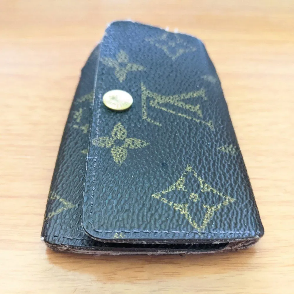 Louis Vuitton Monogram Key Holder/Wallet #756💥PRICE DROP💥